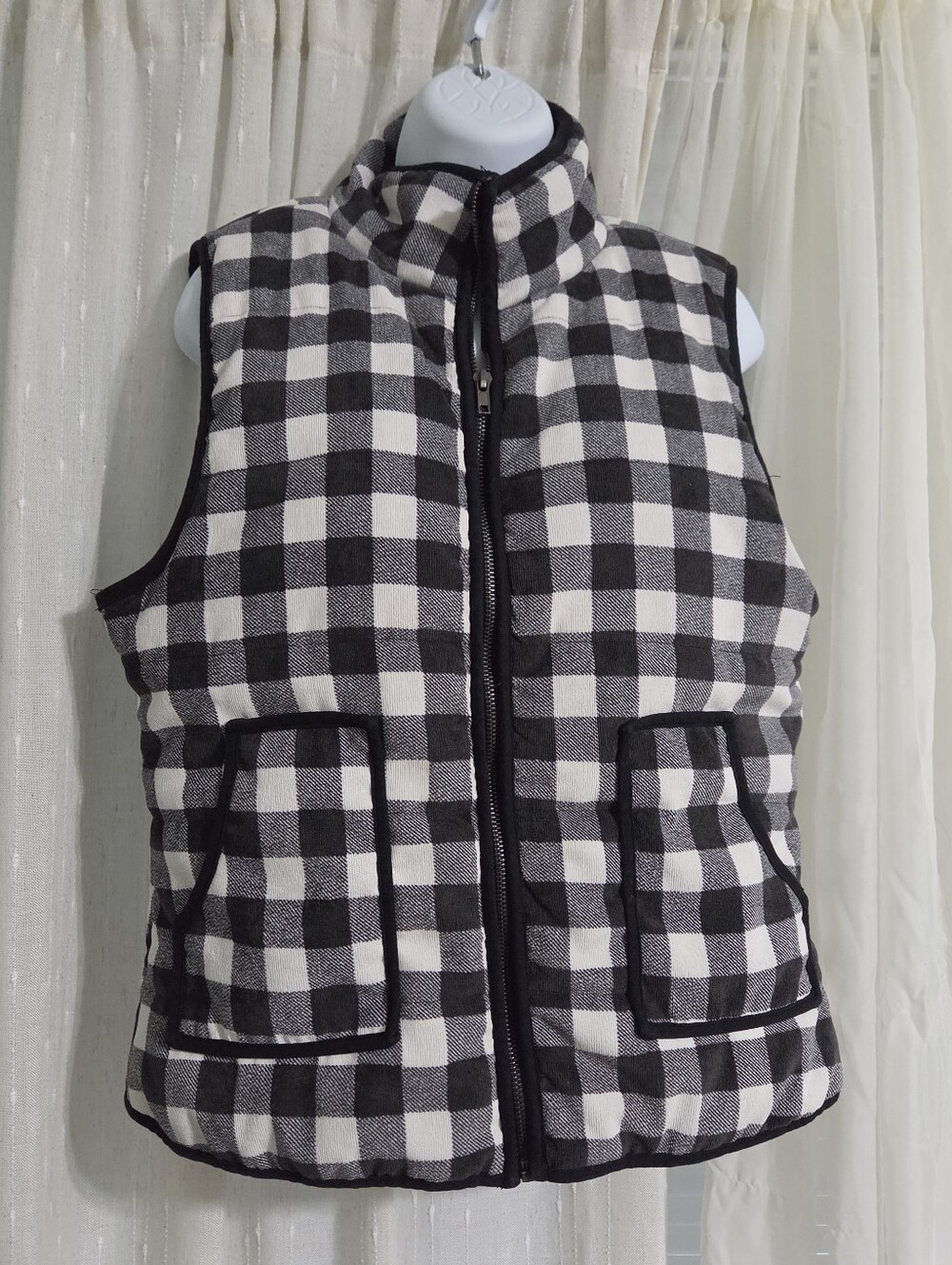 Staccato Black & White Buffalo Check Vest